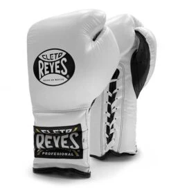 Cleto Reyes Traditional Lace Sparring Boxing Glove 9 Cleto Reyes Traditional Lace Sparring Boxing Glove -Venum Shop cleto lace white