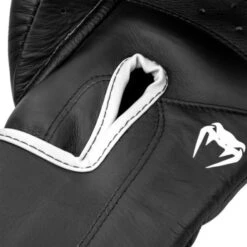 Venum Giant 2.0 Pro Boxing Gloves - Velcro -Venum Shop giant 2.0 velcro 3