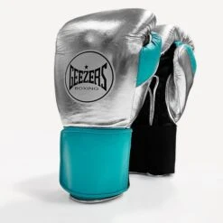 Geezers Halo Training/Sparring Boxing Gloves - Velcro 26 Geezers Halo Training/Sparring Boxing Gloves - Velcro -Venum Shop halo live images velcro silver mint
