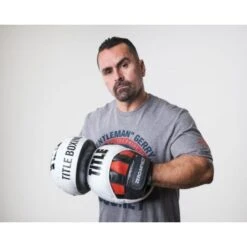 TITLE Zero-Impact Rare Air Punch Mitts 2.0 -Venum Shop pmzi2 bk 1