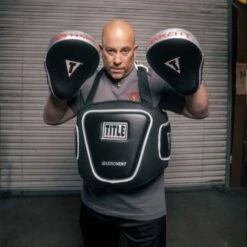 TITLE Aerovent Elite Pro Body Protector -Venum Shop pro body protector 2