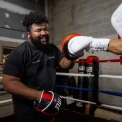 TITLE Combination Focus Mitts -Venum Shop title boxing leather combination focus mitts 2.0 6